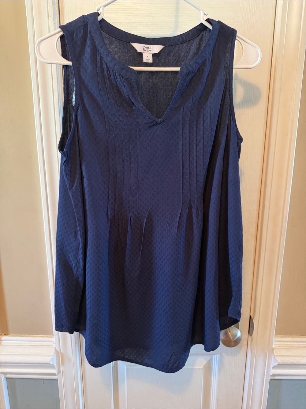 croft & barrow Navy Sleeveless V-Neck Pintuck Blouse
